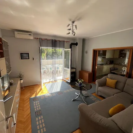 With Parking Space Orebic, Peljesac - 10440 אורביץ