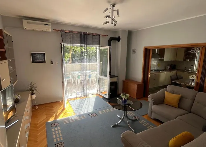 With Parking Space - Peljesac - 10440 Orebić